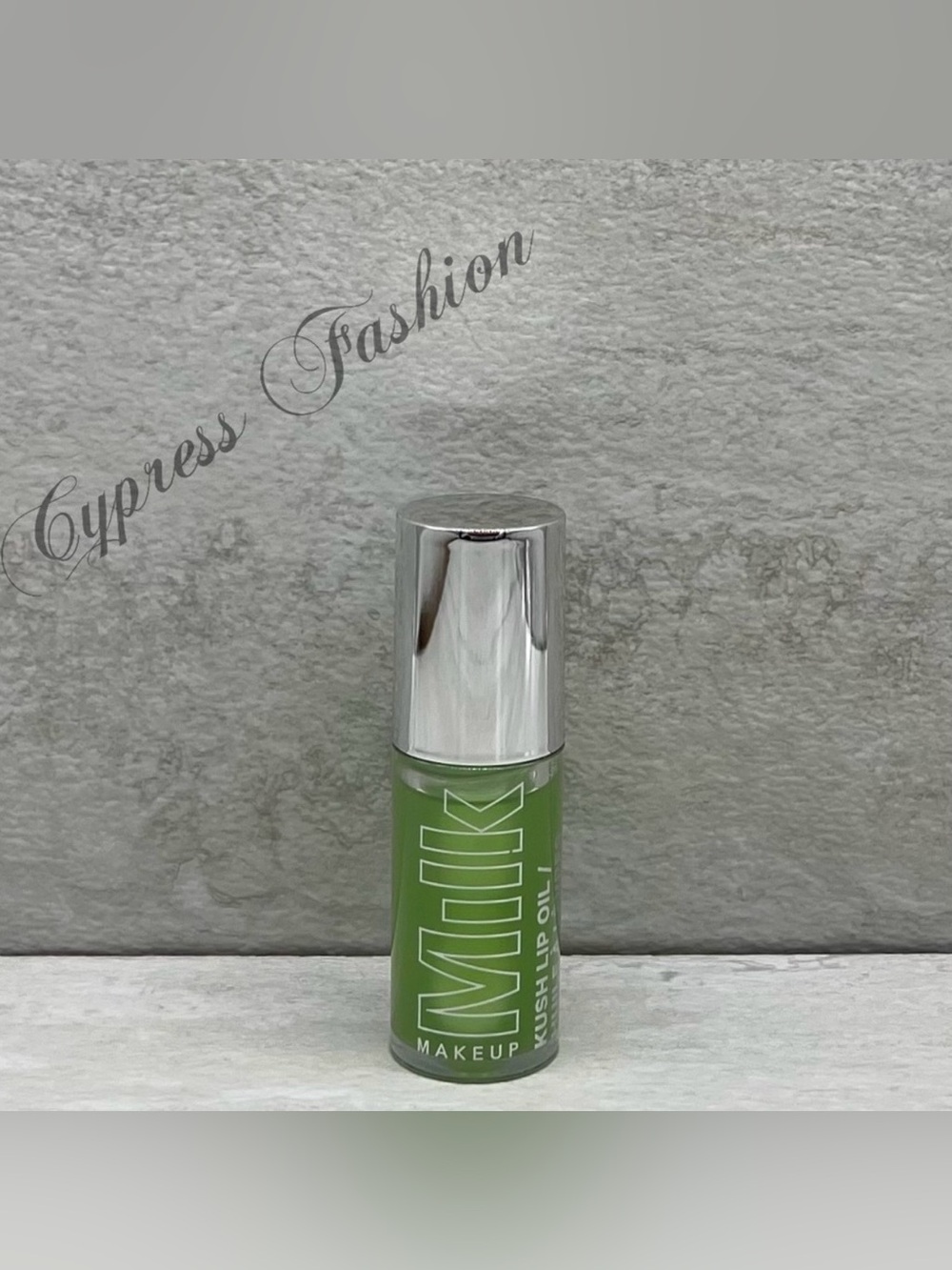 🎊 $7 Milk Makeup Kush Hydrating Sheer Lip Oil in Green Dragon